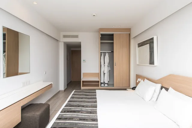 Room, King Bed, Inland View، Evalena Beach Hotel 1/3