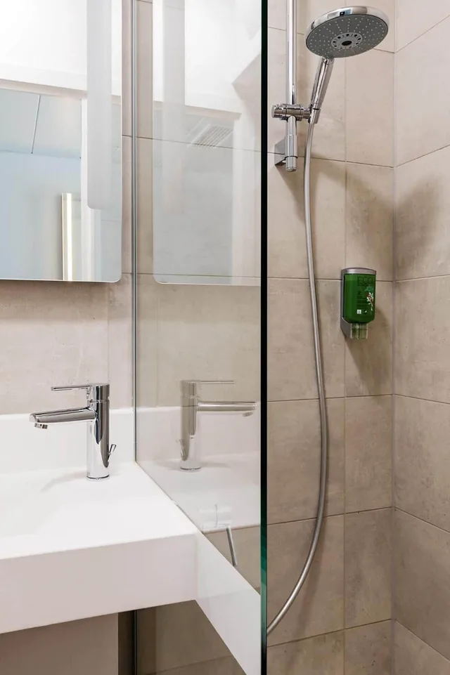 غرفة أساسية بسرير كوين، B&B Hotel Antwerpen Zuid 6/6