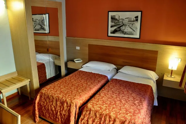 غرفة بسريرين منفصلين، Hotel Dover 2/2