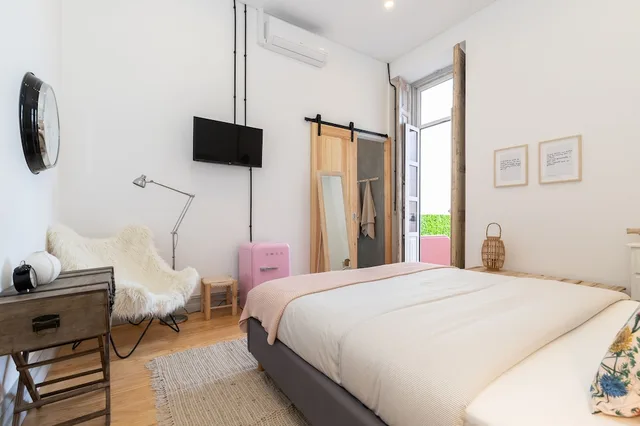 Design, Single, Queen Bed، Aleixomor Aqui 1/5
