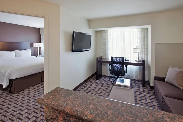 جناح بسرير كينج مع أريكة، RESIDENCE INN ODESSA 2/4