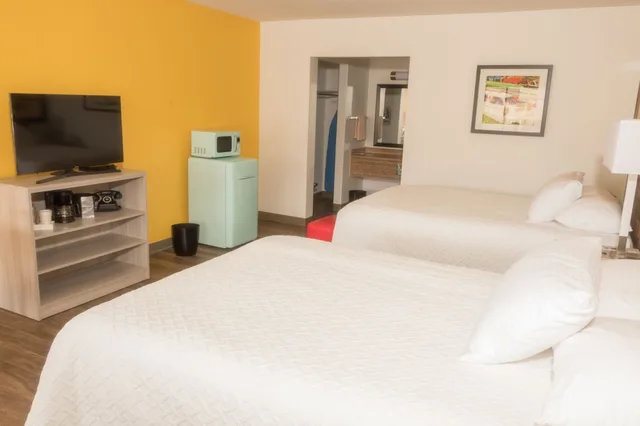 غرفة بسريرين كوين، Expedition Lodge 2/2