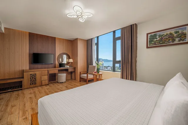 Superior, Twin Beds, Sea View, Nhu Minh Plaza Danang 4/6