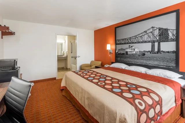 غرفة بسرير كوين لذوي الإعاقة، Super 8 by Wyndham Baton Rouge/I-10 1/7