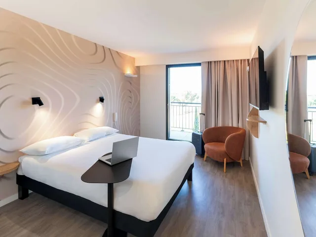 جناح عائلي كومفورت بسرير مزدوج وسريرين منفصلين، ibis Styles Cabries Aix-en-Provence TGV 3/10