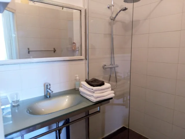 Room, King Bed, Garden View, Pool Side، Chateau Latour 5/5