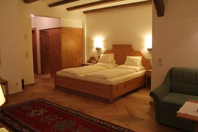 جناح جونيور مع أريكة، HOTEL TIEFENBRUNNER 3/8