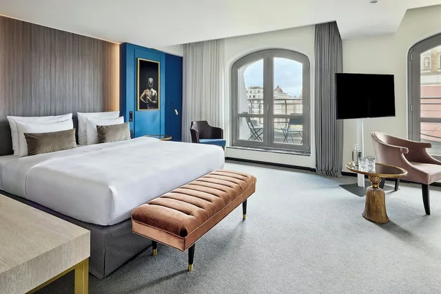 جناح جونيور بسرير كينج، Hotel Luc Autograph Collection 2/9
