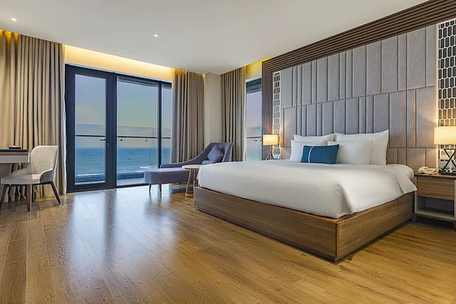 Grand, Ocean, Executive, King Bed, Queen Bed، Peninsula Hotel Danang 3/8