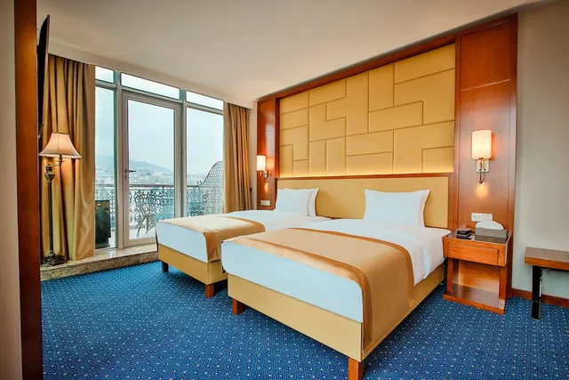 جناح بسريرين منفصلين بشرفة، New Tiflis Hotel Tbilisi 1/2
