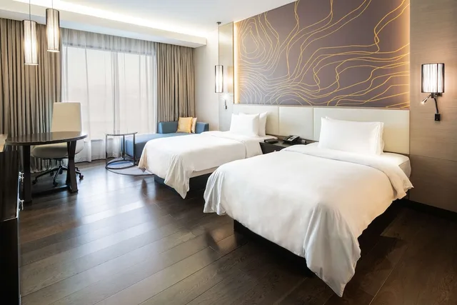 Collection Room H, Radisson Collection Muscat, Hormuz Grand 9/10