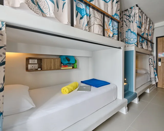 Dormitory (Mixed/Lady), LUB D PHUKET PATONG 4/10