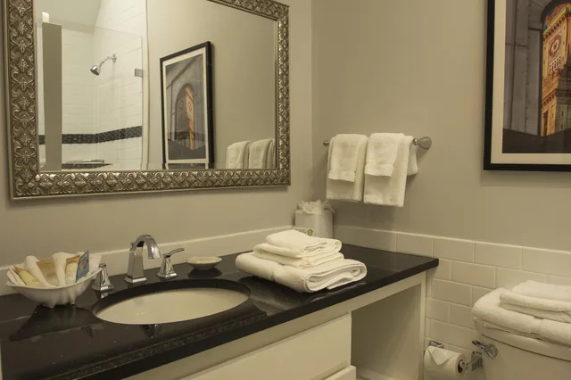 Luxury, Double Bed, Newbury Guest House 4/4