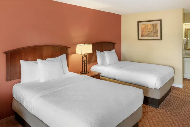 غرفة قياسية بسريرين مزدوجين للمدخنين، Best Western Hickory 1/4