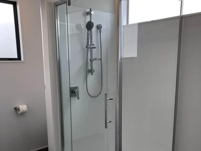 استوديو بسرير كوين، DURHAM MOTOR INN 3/4
