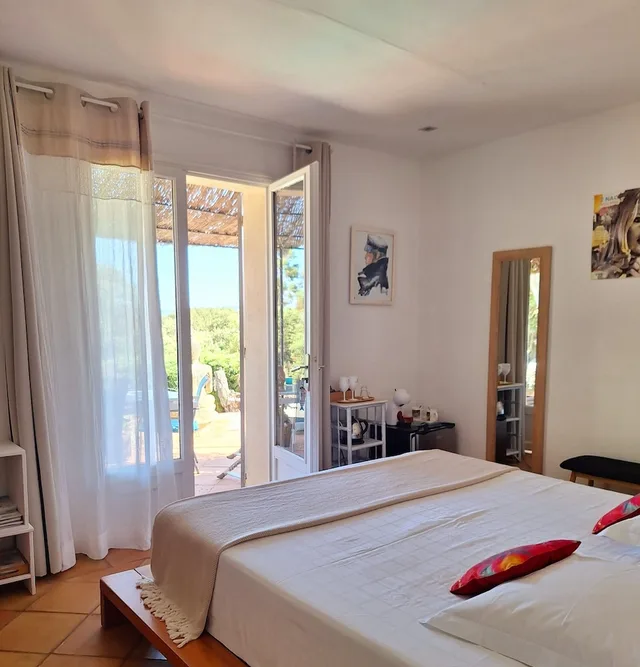 غرفة كومفورت بسرير كينج، Villa Des Delices 1/4