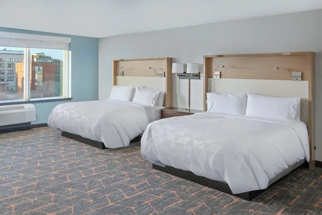 غرفة بريميوم بسريرين كوين بإطلالة على البحر، Holiday Inn Portland-By The Bay 3/7