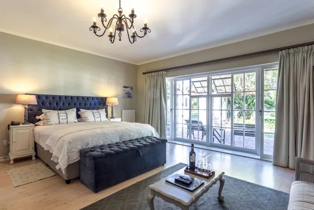 غرفة ديلوكس بسرير مزدوج أو سريرين منفصلين بإطلالة على الحديقة، Whale Rock Luxury Lodge 1/10