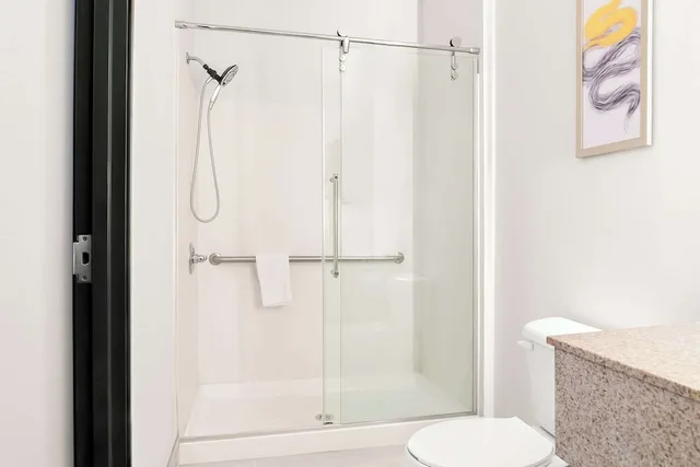 جناح تنفيذي بسرير كينج بحوض جاكوزي، Holiday Inn Express & Suites Southfield - Detroit 2/3