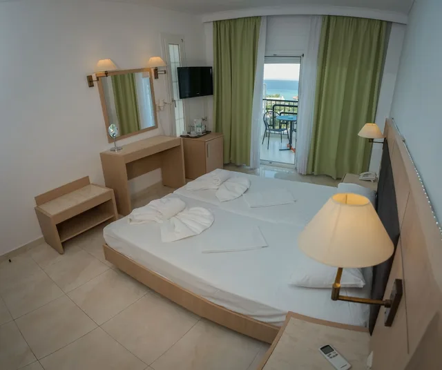غرفة بسريرين منفصلين، Halkidiki Palace 2/4