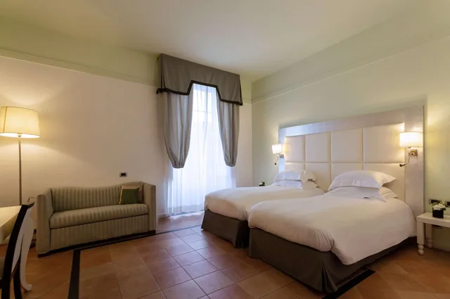 Deluxe, Multiple Beds، Palazzo Caracciolo Naples 2/4