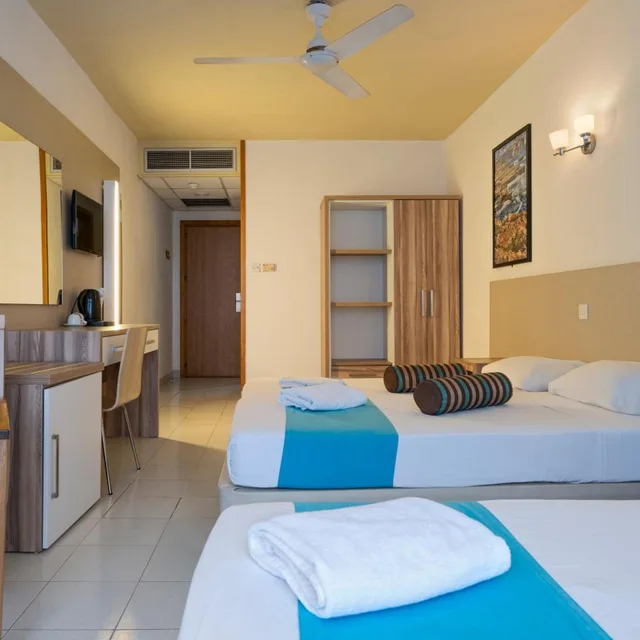 Twin Room.، Canifor Hotel 1/6