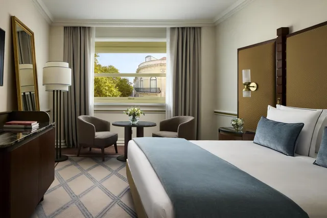 غرفة سيغنتشر ديلوكس بسرير كوين بإطلالة على المدينة، Tivoli Avenida Liberdade the Leading Hotels of the World 2/5