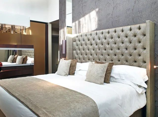 بنتهاوس بسريرين كينج بإطلالة على النهر بغرفتي نوم، Cheval Three Quays 2/2