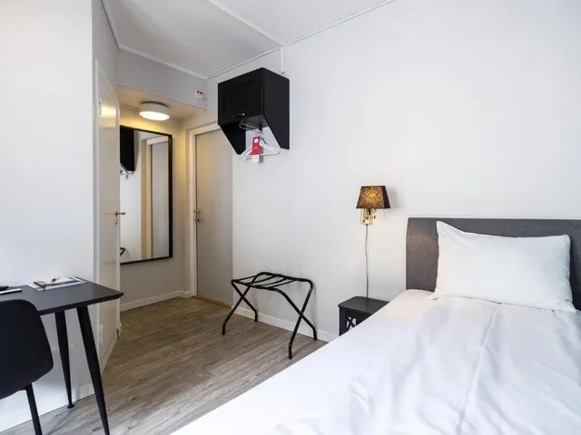 غرفة قياسية بسرير فردي، Fru Haugans Hotel 2/5