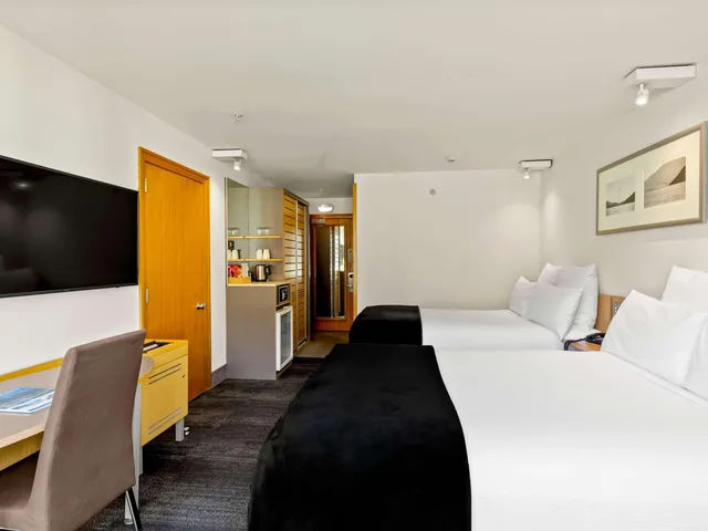 غرفة بسريرين مزدوجين، NOVOTEL QUEENSTOWN LAKESIDE 4/7