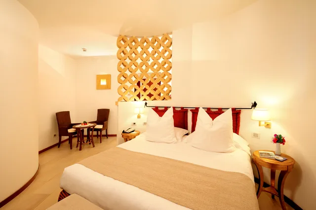 غرفة بريستيج بسرير كوين بإطلالة على البحر بشرفة، Alberi del Paradiso Hotel 2/9