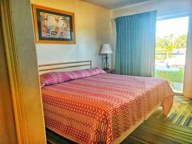 غرفة قياسية بسرير كينج، The Port Hotel and Marina 1/1