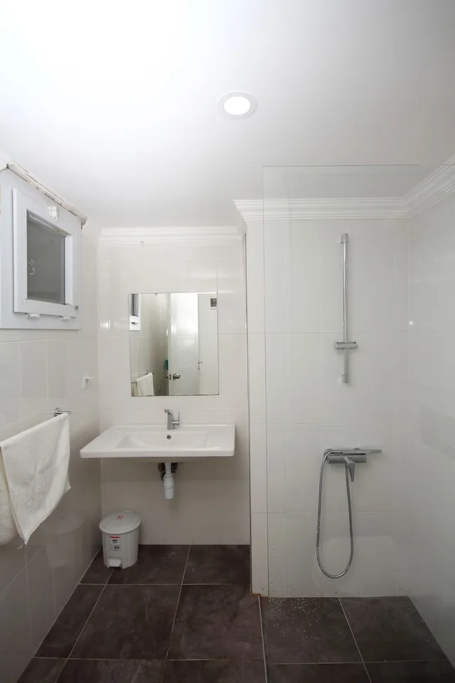 شقة بسرير مزدوج وسريرين منفصلين بغرفتي نوم مع أريكة، Vega Aparts & Residences 4/5