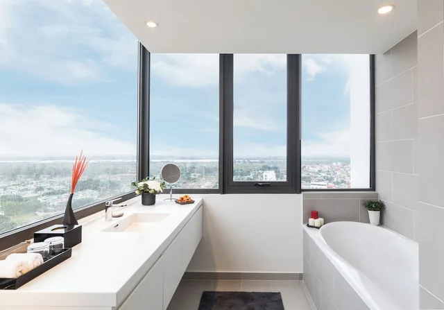 شقة بريميير بسرير كينج وسريرين منفصلين بغرفتي نوم، Somerset West Point Hanoi 10/10