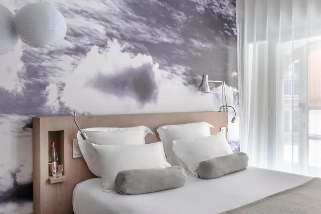 غرفة كلاسيكية بسرير كوين، Le Grand Balcon Hotel 5/9