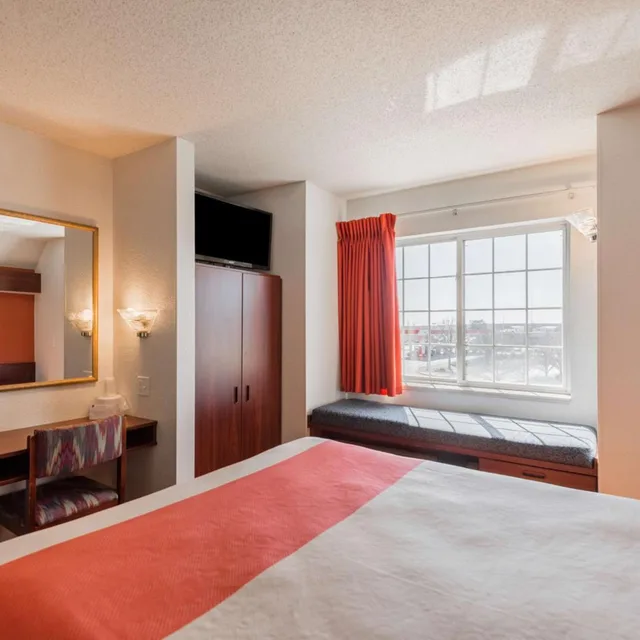 غرفة بسرير كوين للمدخنين لذوي الإعاقة، Motel6 Olathe, KS 5/7