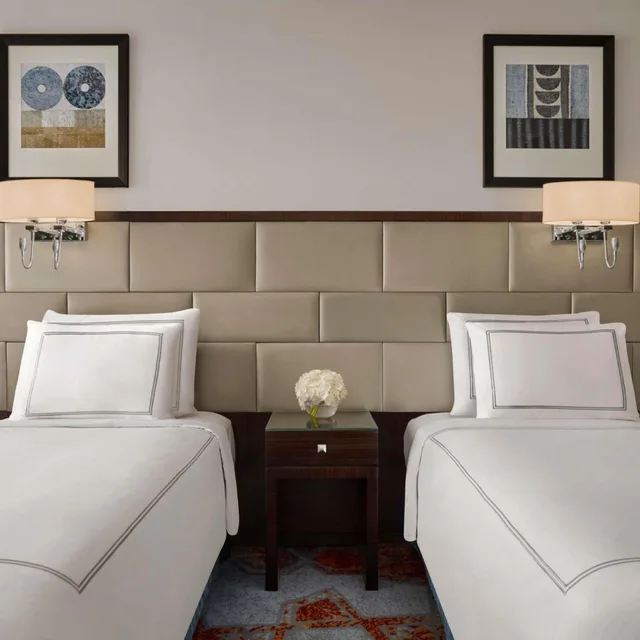 غرفة كلاسيكية رباعية بإطلالة على الحرم، فندق مكة سويس أوتيل(Swissotel Makkah) 4/7