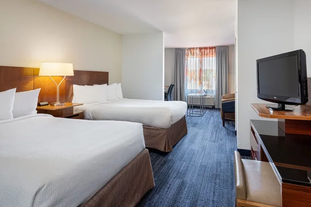 جناح بسريرين مزدوجين لذوي الإعاقة، Fairfield Inn Suites Smithfield 1/3