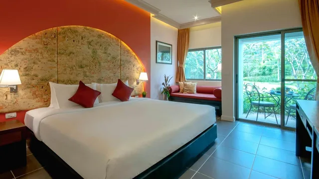 Junior Suite, King Bed, Garden Wing، THANYAPURA RETREAT HOTEL PHUKET 3/5