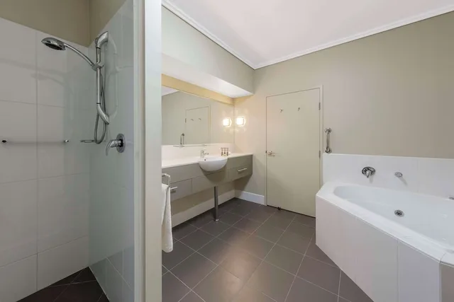 شقة بسرير كوين وسريرين كينج بإطلالة على البحر بـ3 غرف نوم، Oaks Hervey Bay Resort and Spa 5/6