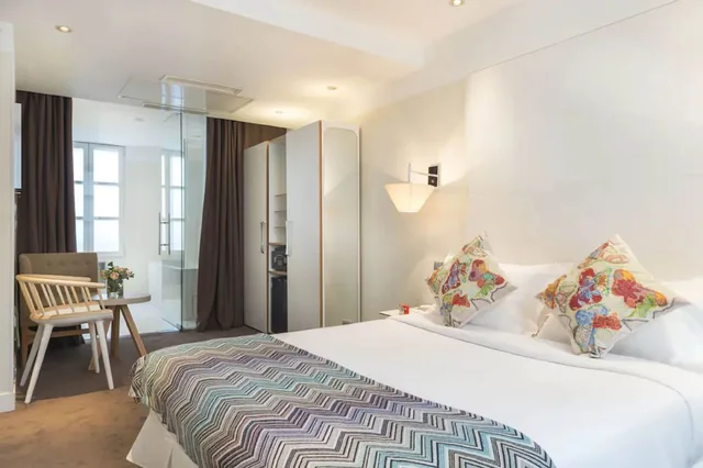Junior Suite, Twin Beds, Le Placide Saint Germain Hotel 1/2