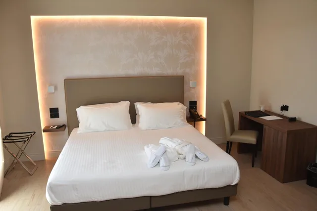 جناح بجاكوزي، Hotel Commercio 2/4