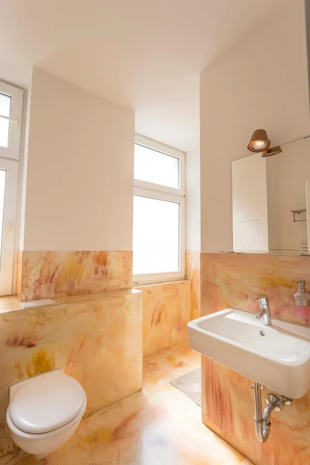 سكن مشترك بستة أسرّة للنساء، Sunflower Hostel 2/2