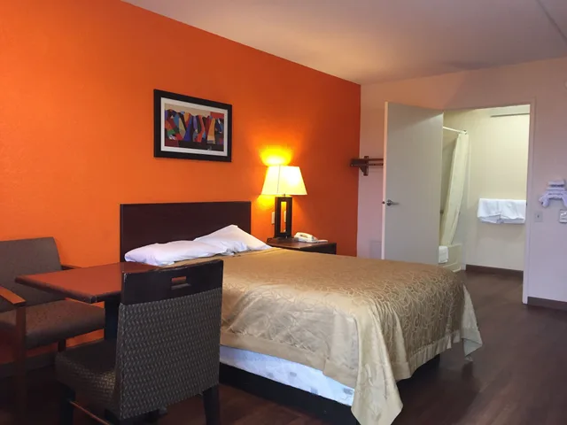غرفة بسرير مزدوج لذوي الإعاقة، Americas Best Value Inn Pittsburgh Airport 2/6