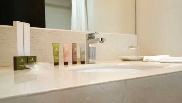 Deluxe, 2 Double Beds, Meadows View، Sotogrande Hotel Iloilo 9/9