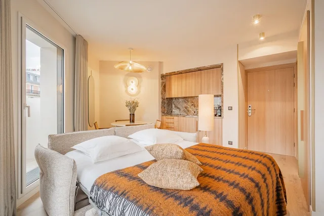 شقة بريميوم بسرير كوين بشرفة بغرفة نوم واحدة مع أريكة، Yuna Porte Maillot - ApartHotel 8/10