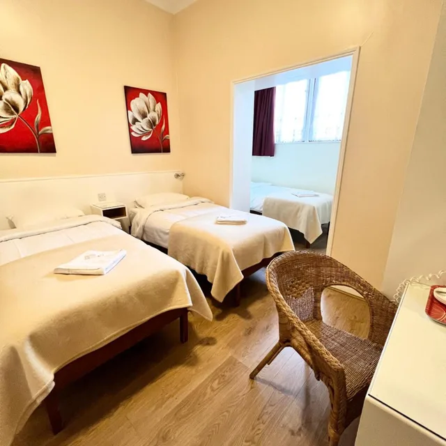 غرفة ثلاثية بحمام خاص، Melbourne House 6/10