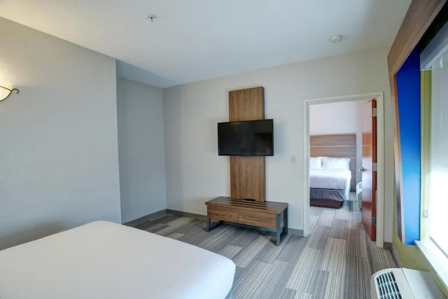 غرفة بسريرين كوين وسرير كوين، Holiday Inn Express La Plata 2/5