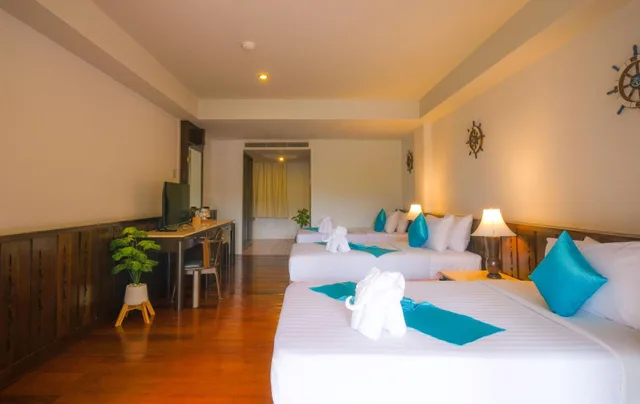 Superior, Triple, Smile Samui Chaweng Beach Resort 3/10