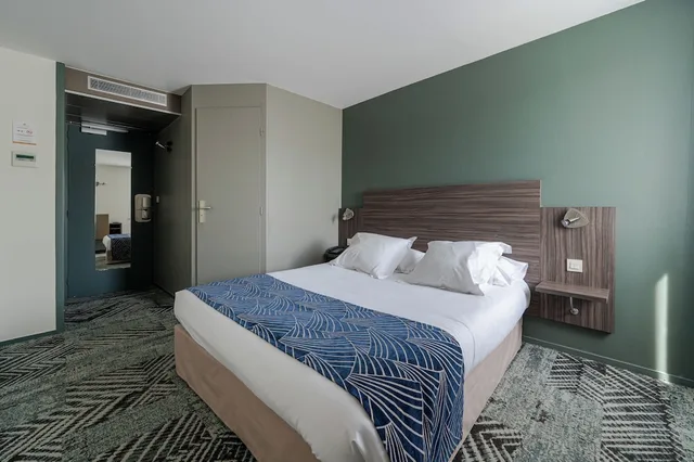 غرفة قياسية بسرير كوين، Loreak Hotel 3/9